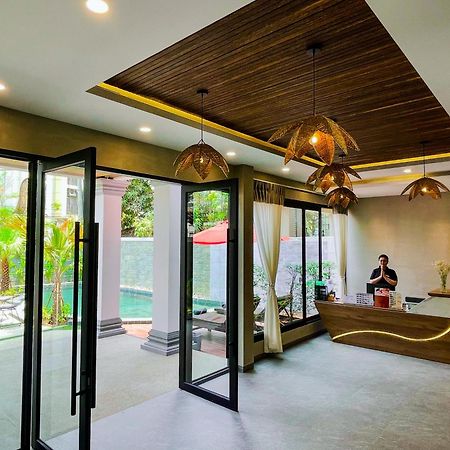 Hotel The Luxury Siem Reap Exterior foto