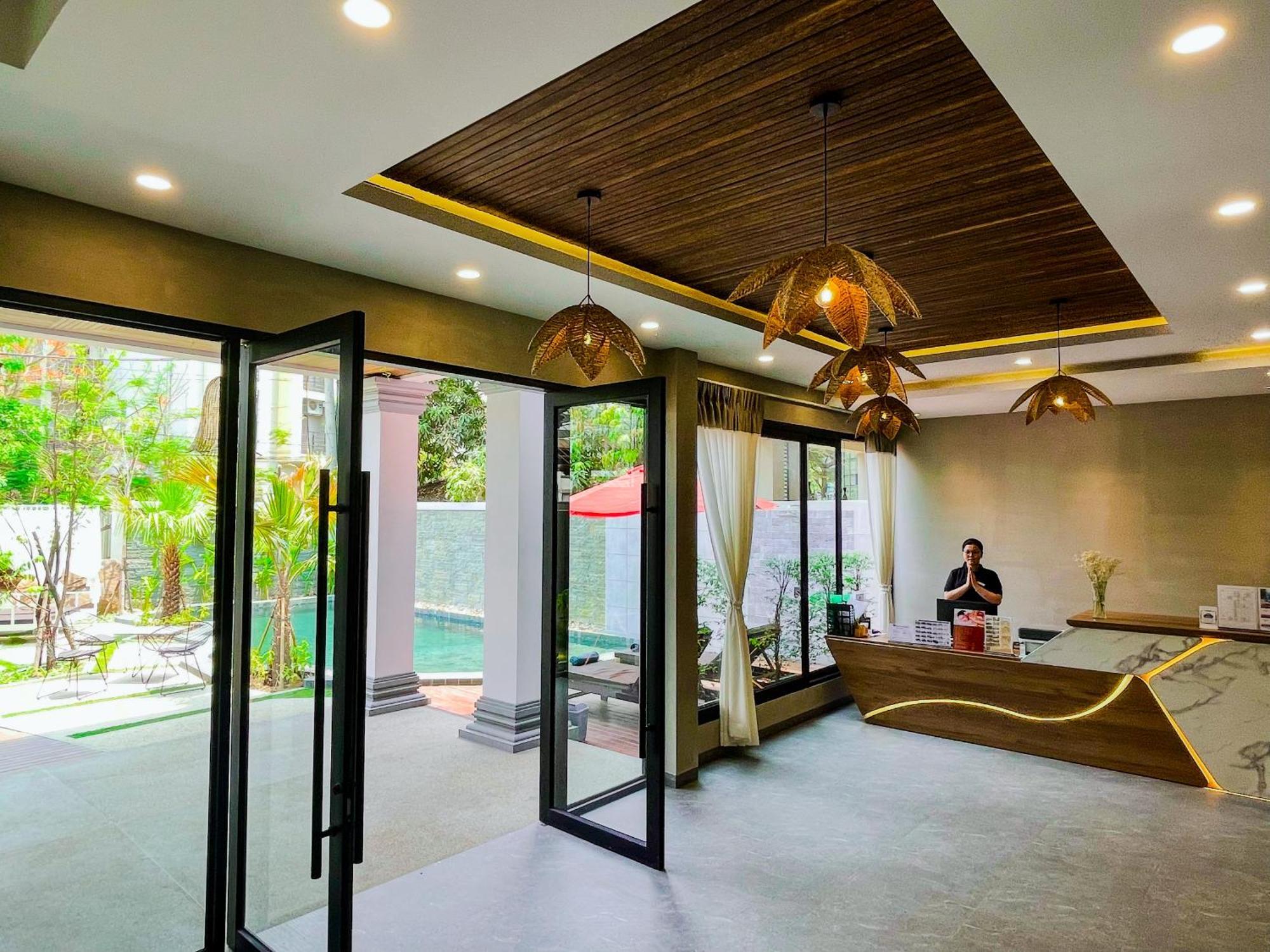 Hotel The Luxury Siem Reap Exterior foto